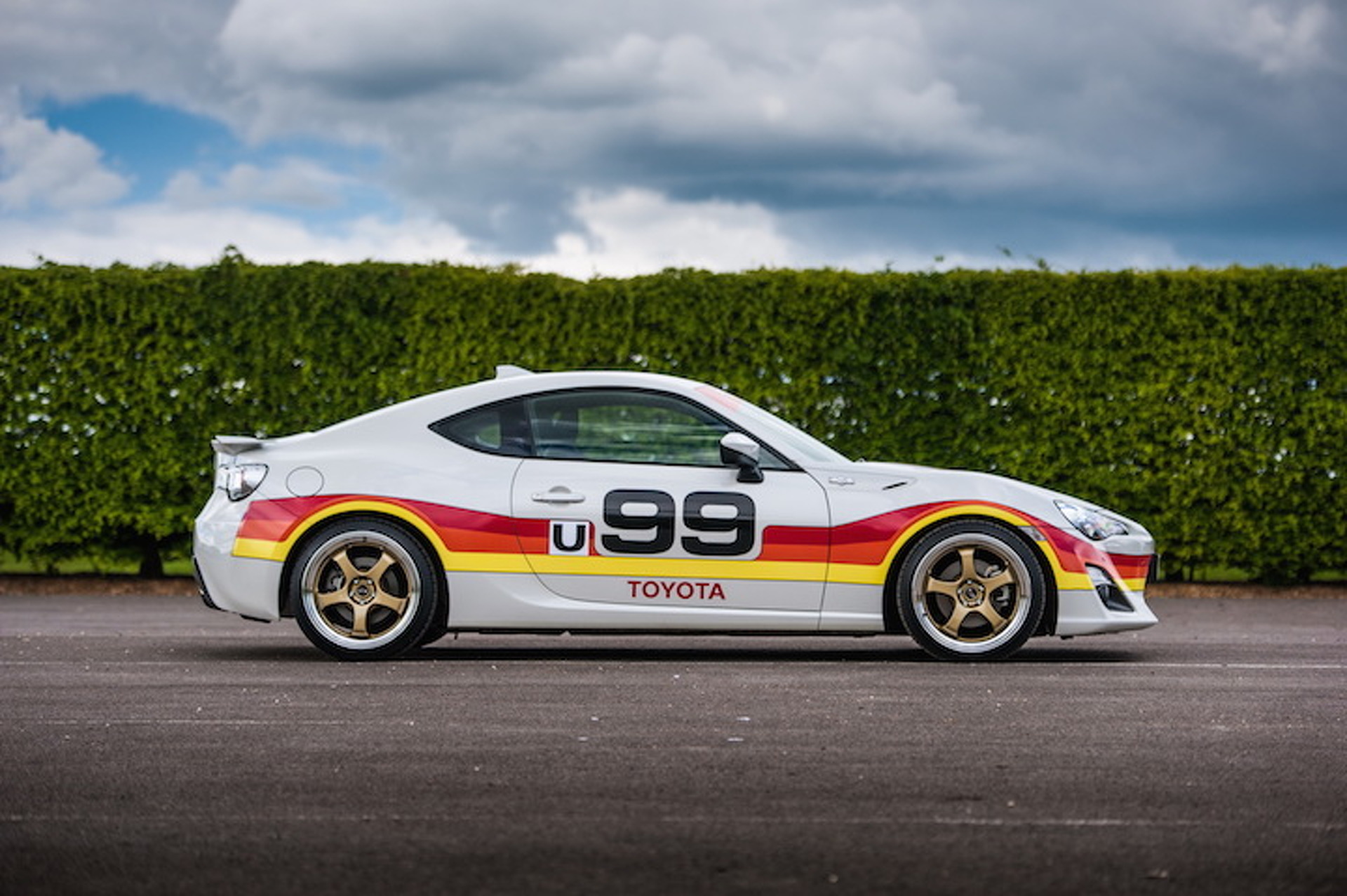 Toyota Displays a Six Pack of Retro-Liveried GT 86 Sports Cars