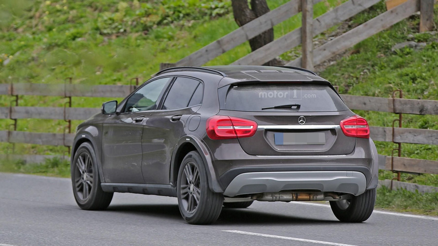 Muhtemel Mercedes GLB Casus Fotoğrafı