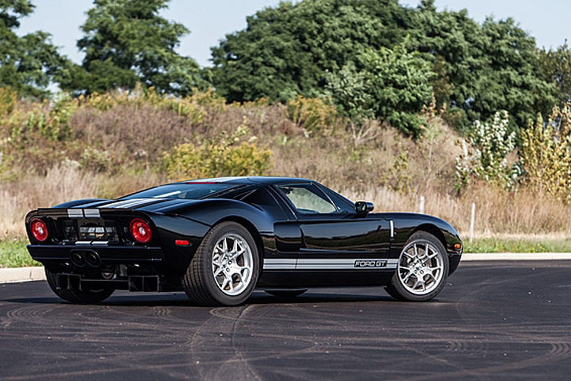 Rare Pair of Ford GTs Sell for $635K