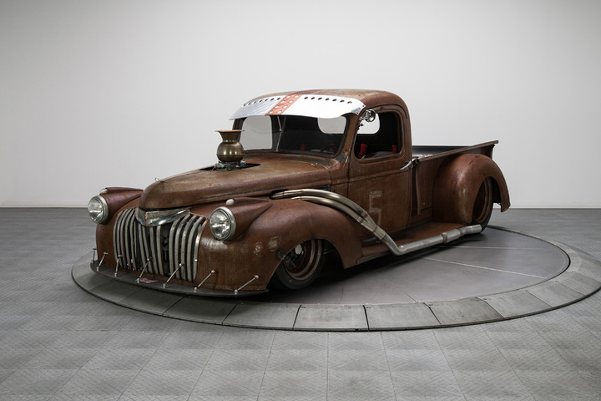 820HP Chevrolet Pickup Rat Rod is Here to Terrify the Neighborhood