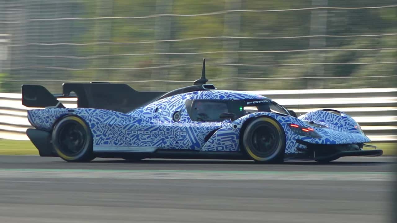 Ford'un Yeni V8 Hiperaracının Pistteki Sesini Dinleyin: Video