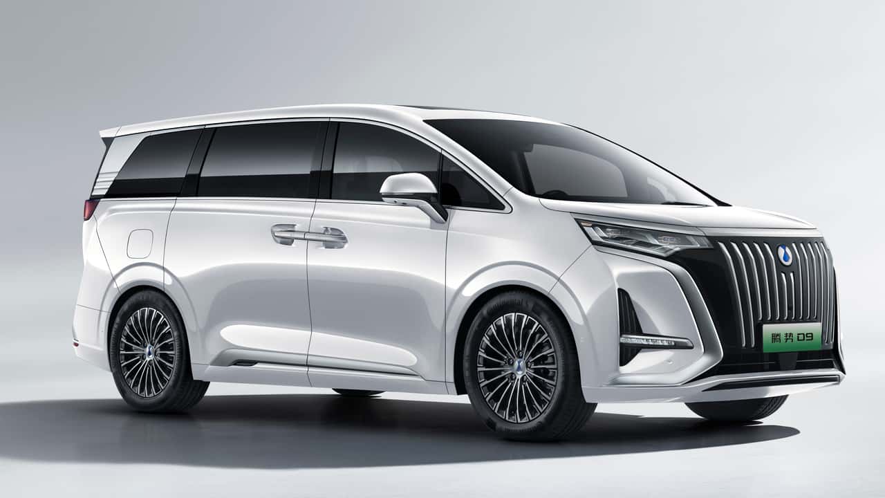 Denza D9