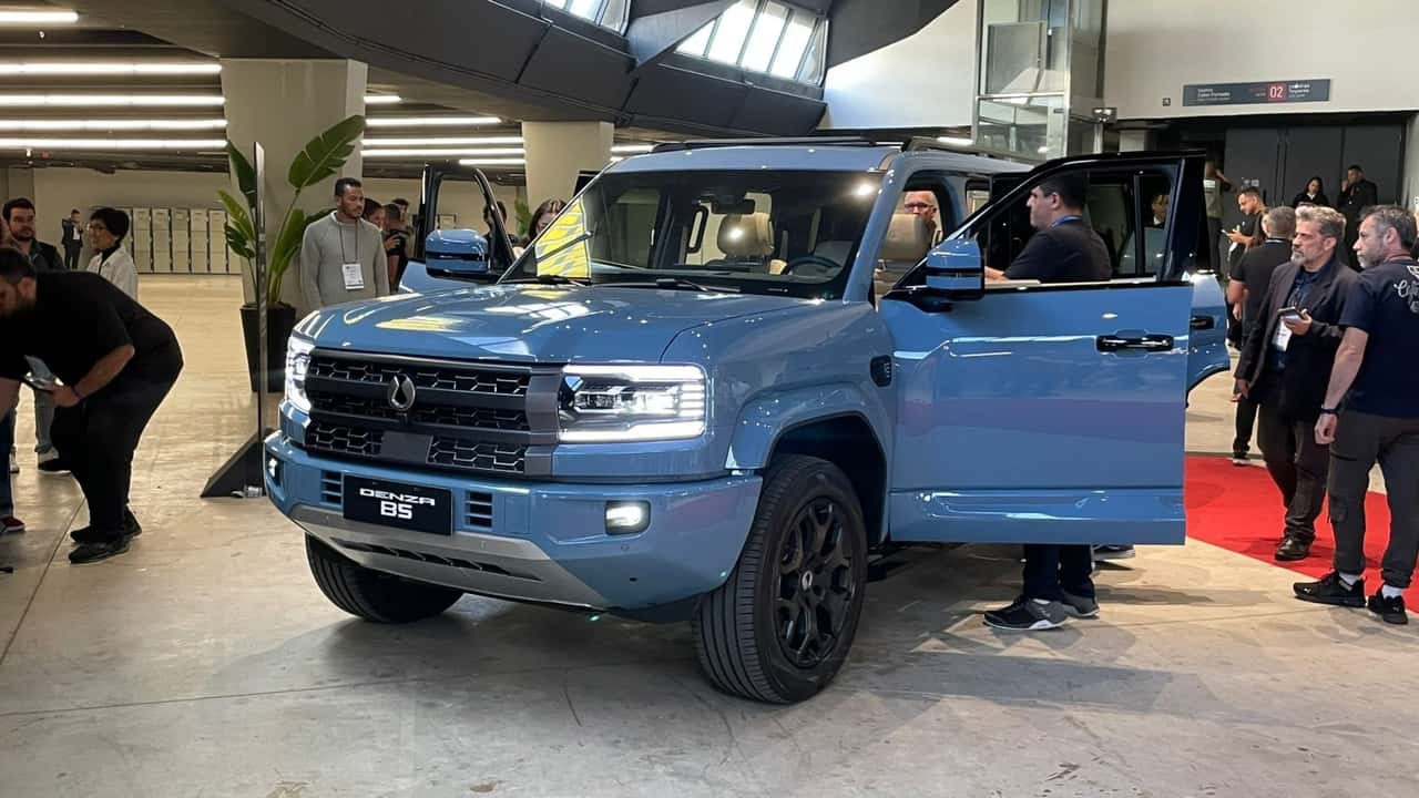 Denza B5 no Salão do Automóvel (1)