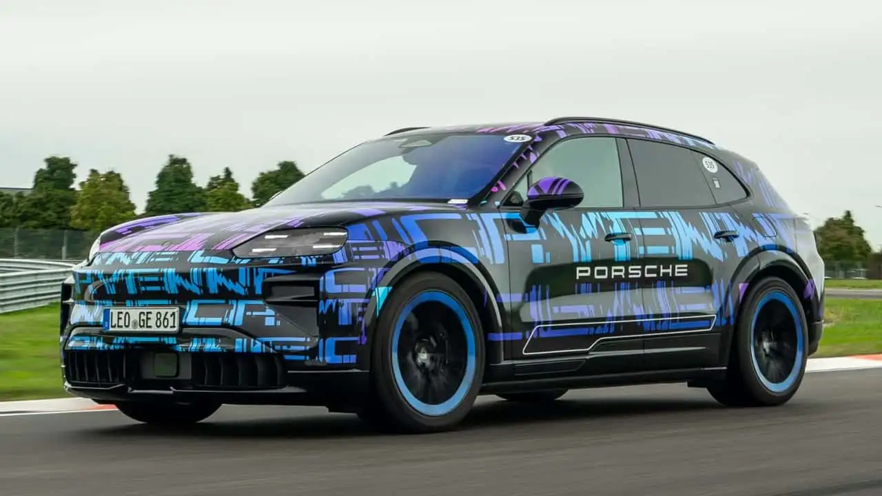 https://cdn.motor1.com/images/mgl/7Z2jro/s3/future-suvs-2026-2030-porsche-cayenne.webp