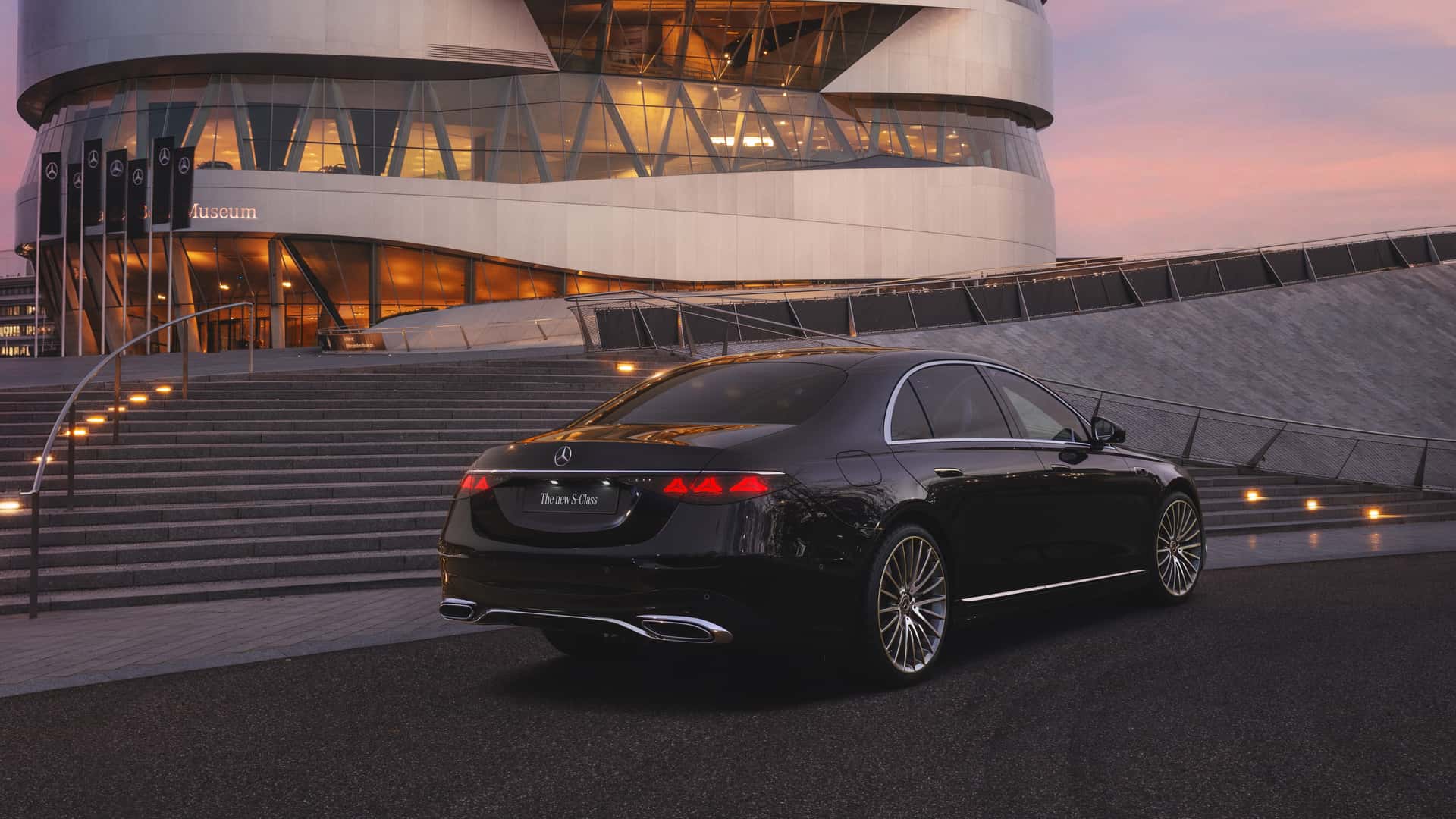 https://cdn.motor1.com/images/mgl/7Z2kW6/s1/2027-mercedes-benz-s-class.jpg