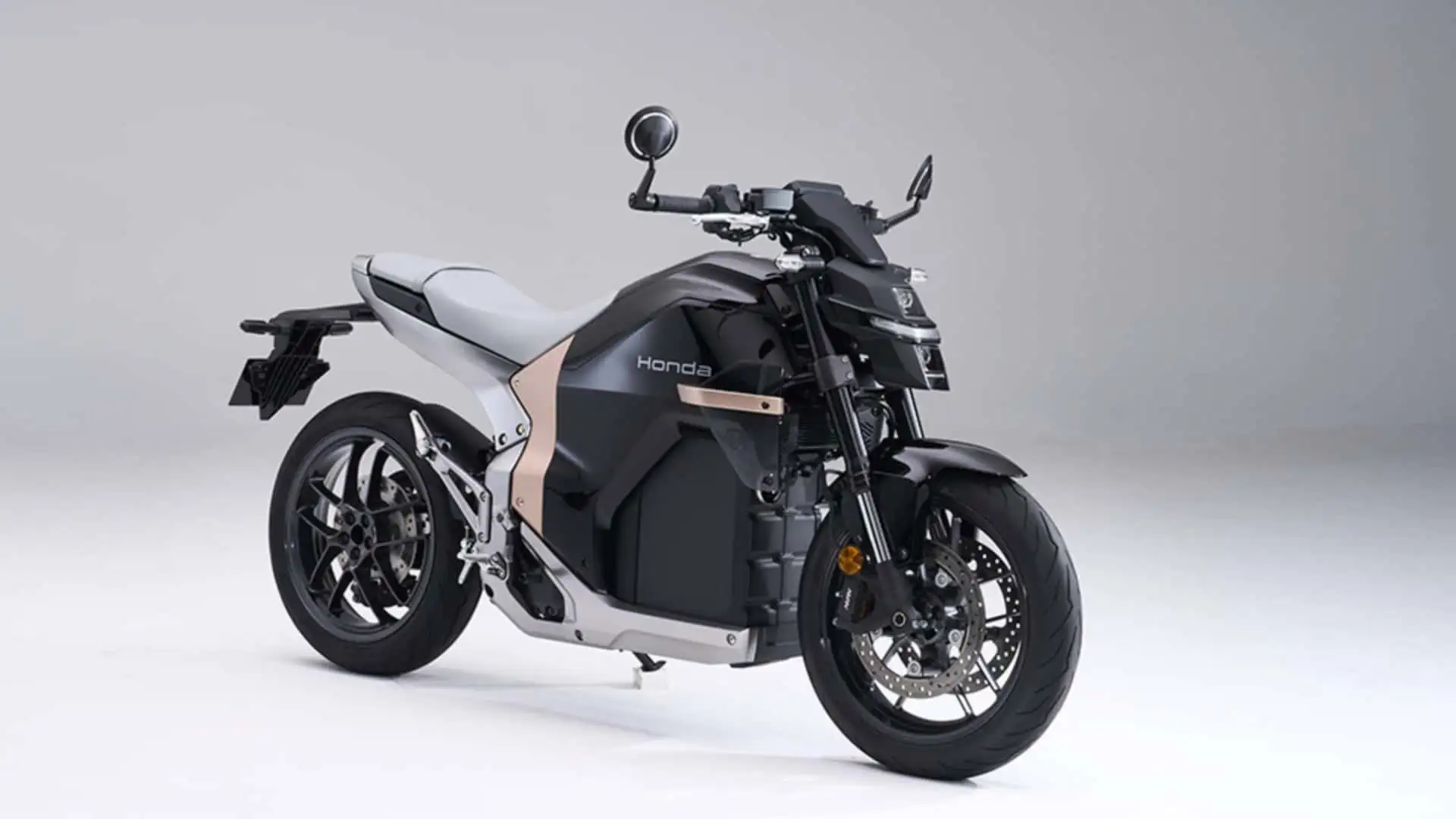 Первый электромотоцикл Honda уже здесь, но он страдает от той же проблемы, что и все остальные дорожные электробайки