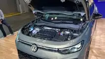 2026 Volkswagen Tiguan SEL R-Line vano motore 4