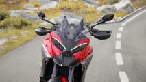 Nova Ducati Multistrada V4 detalhe da dianteira com radar