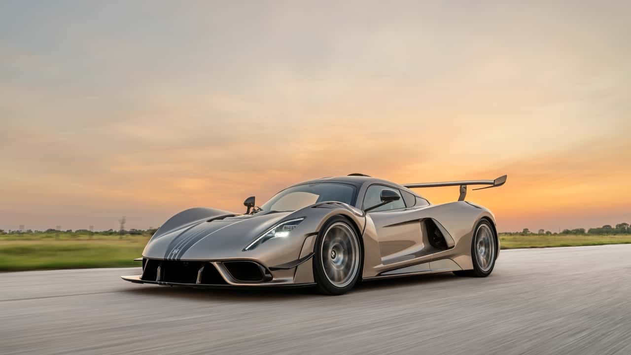 Nasce un'hypercar con un V8 da 2.031 CV e cambio manuale