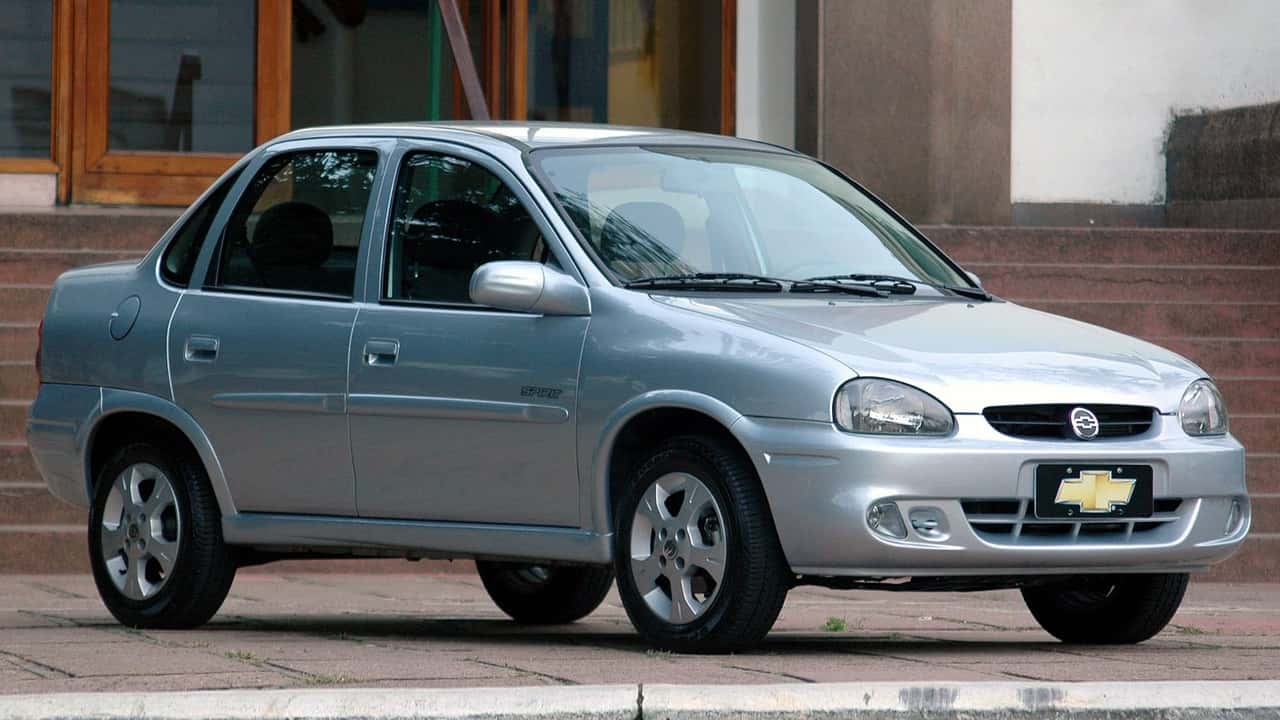 De origem Opel, Classic era Corsa mais antigo e com posicionamento popular