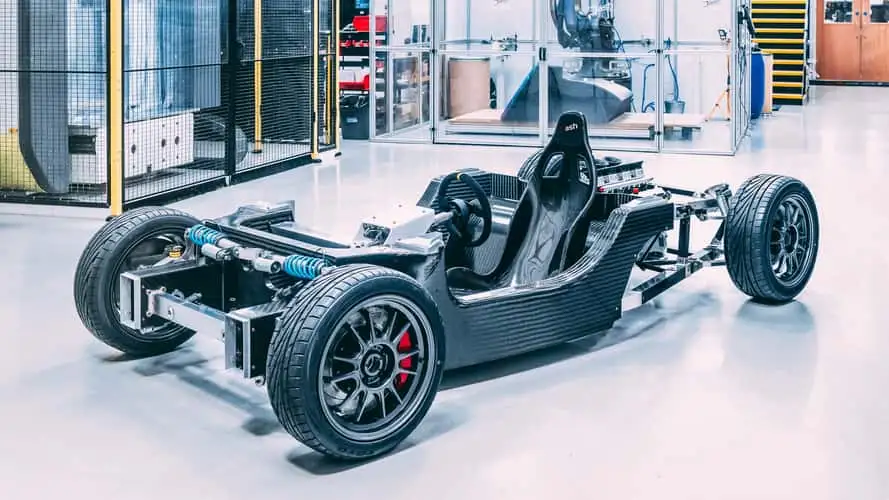 dash-bespoke-tr01-carbon-fiber-monocoque-chassis.webp