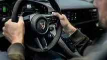 بورش تايكان GTS مع E-Shift
