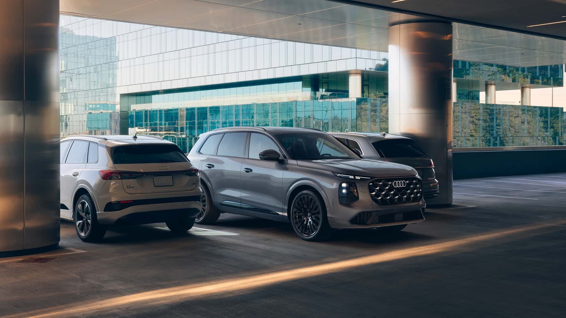 https://cdn.motor1.com/images/mgl/7ZEXxP/s1/2027-audi-sq7.jpg