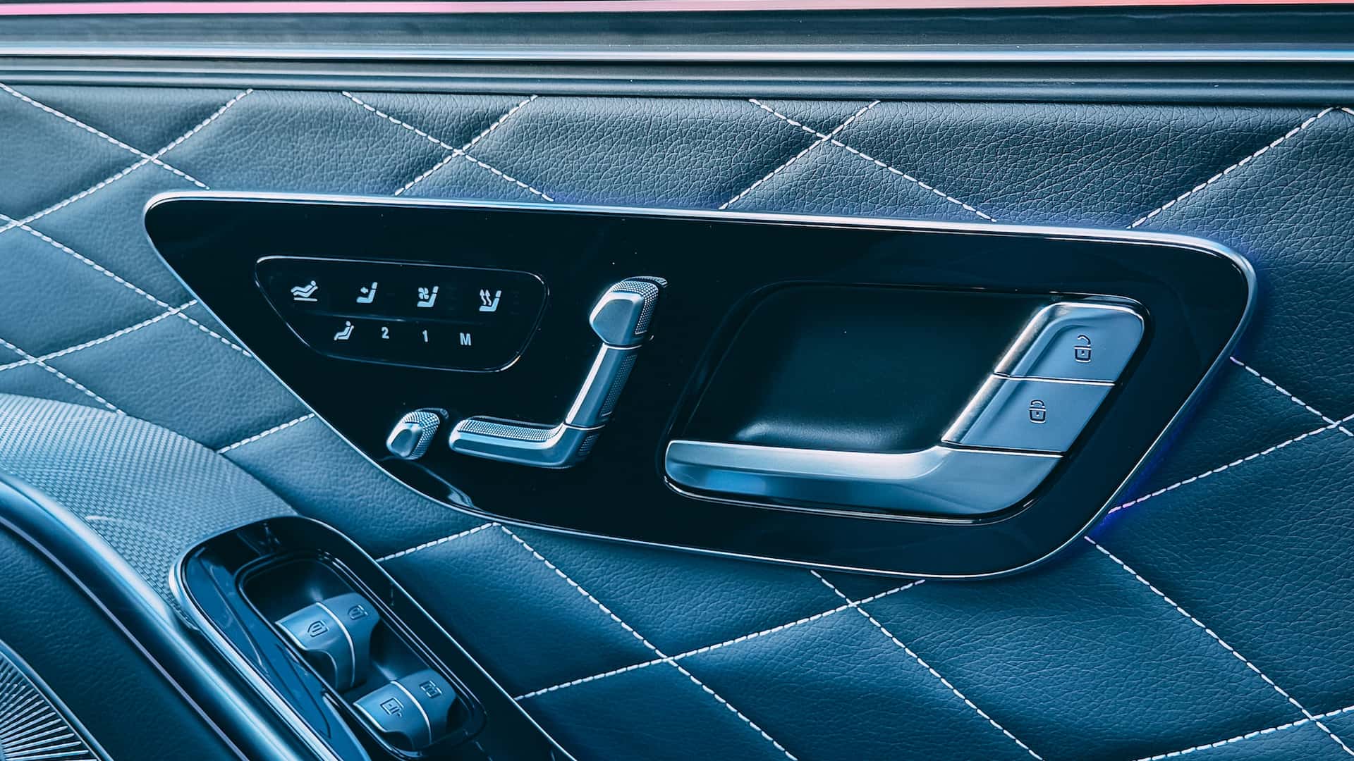 https://cdn.motor1.com/images/mgl/7ZEz4q/s1/2027-mercedes-benz-s-class-first-drive-review.jpg