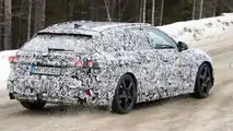 Audi A4 Avant (2023) in der Wintererprobung erwischt
