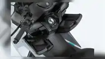 Yamaha E01 - Cubbies anteriori