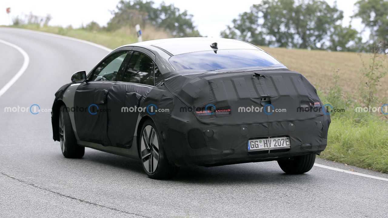 2023 Hyundai Ioniq 6 foto spia