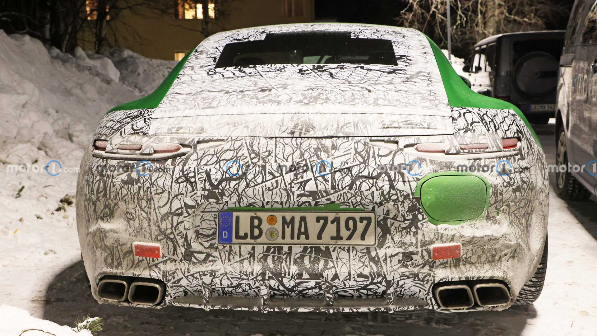 mercedes-amg-gt-coupe-phev-spy-photo.jpg
