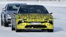 Der Prototyp der elektrischen Lotus-Limousine wird bei kaltem Wetter getestet