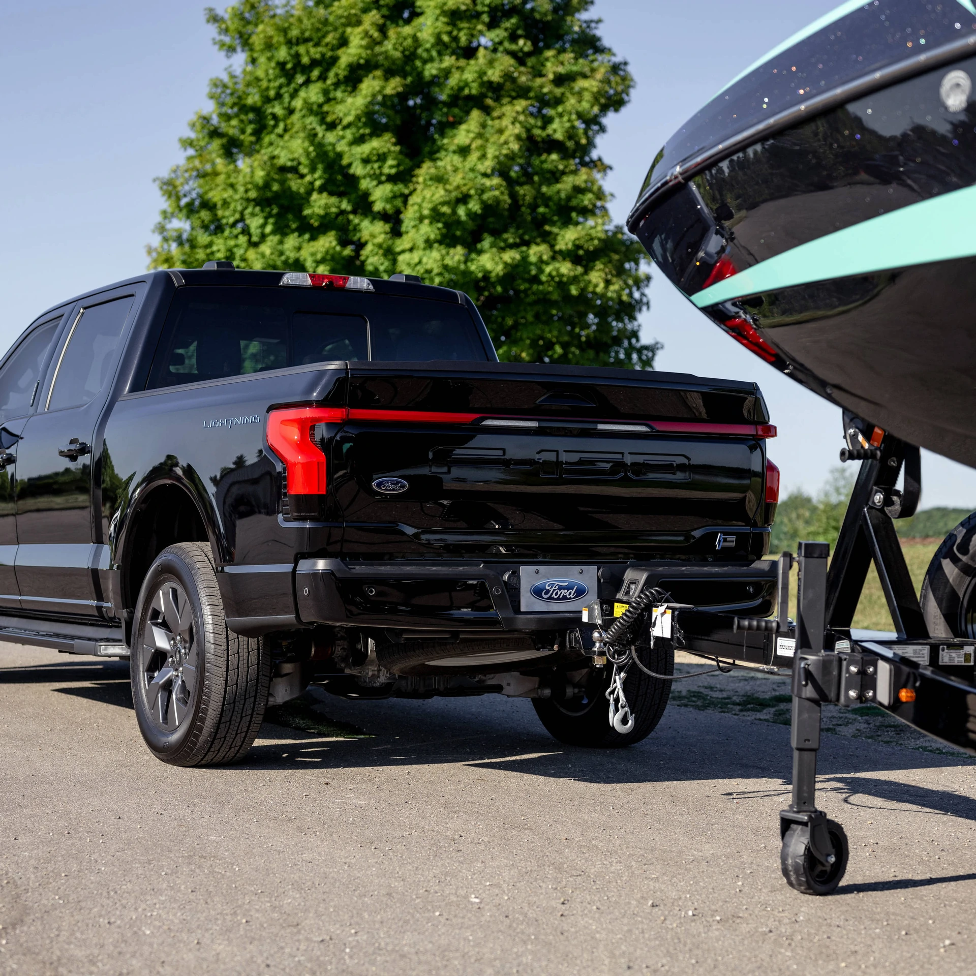 thumbnail image 2 of Draw-Tite Trailer Tow Hitch – For 2015-2025 Ford F-150 & 2017-2025 Raptor – Class 3 – 2" Ball, Wiring Kit, Hardware 2 of 2