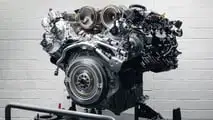 Bentley Ultra Performance Hybrid V8 (2024)