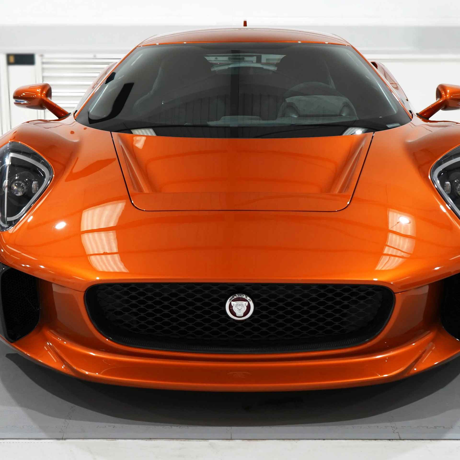 JAGUAR スポーツカー オレンジ JAGUAR スポーツカー オレンジ JAGUAR スポーツカー オレンジ