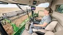 John Deere; nuove Mietitrebbie S7 per il 2024
