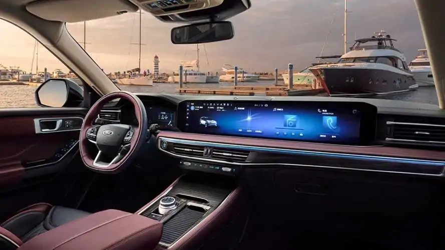 https://cdn.motor1.com/images/mgl/7ZZ611/s4/2023-ford-explorer-cn.webp