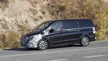 Makyajlı Mercedes-Benz EQV Casus Fotoğrafları