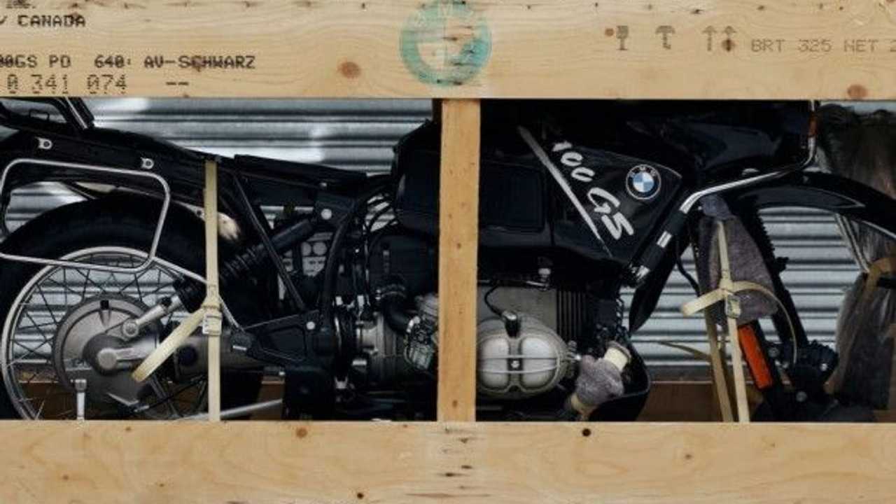 BMW R 100 GS Paris Dakar en embalaje