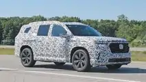 2023 Honda Pilot Side View Spy Photo