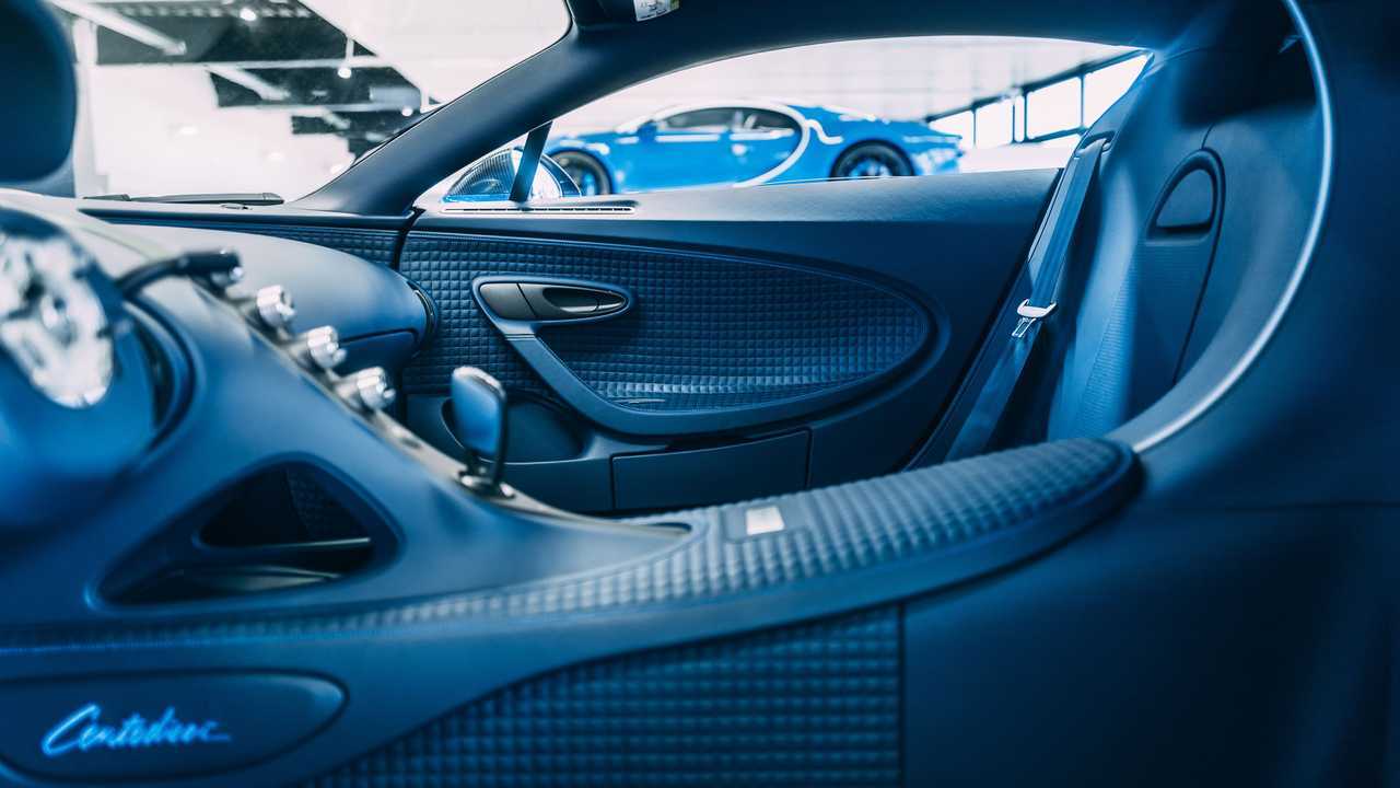 Le foto degli interni della Bugatti Centodieci