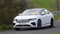 Vue trois-quarts avant du prototype Volkswagen Aero B 2023