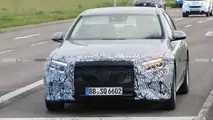 Mercedes-Benz E-Klasse Limousine (2023) fast ungetarnt erwischt