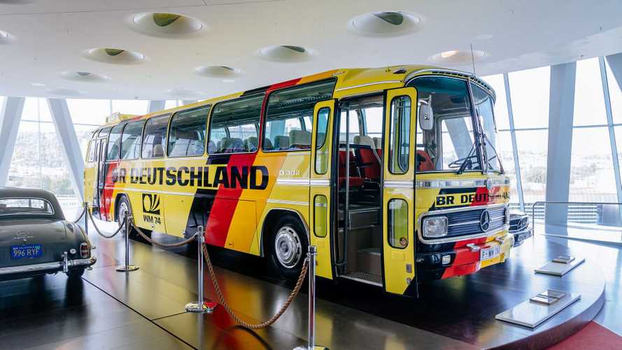 Mercedes ricorda i Mondiali '74 attraverso i bus