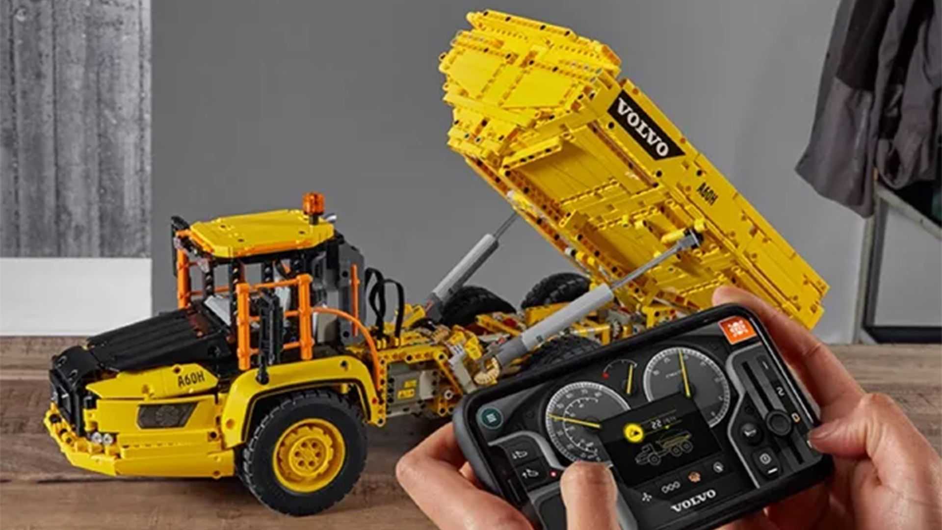 Dumper Articolato Volvo Lego Technic 6x6 Volvo, sterza e scarica