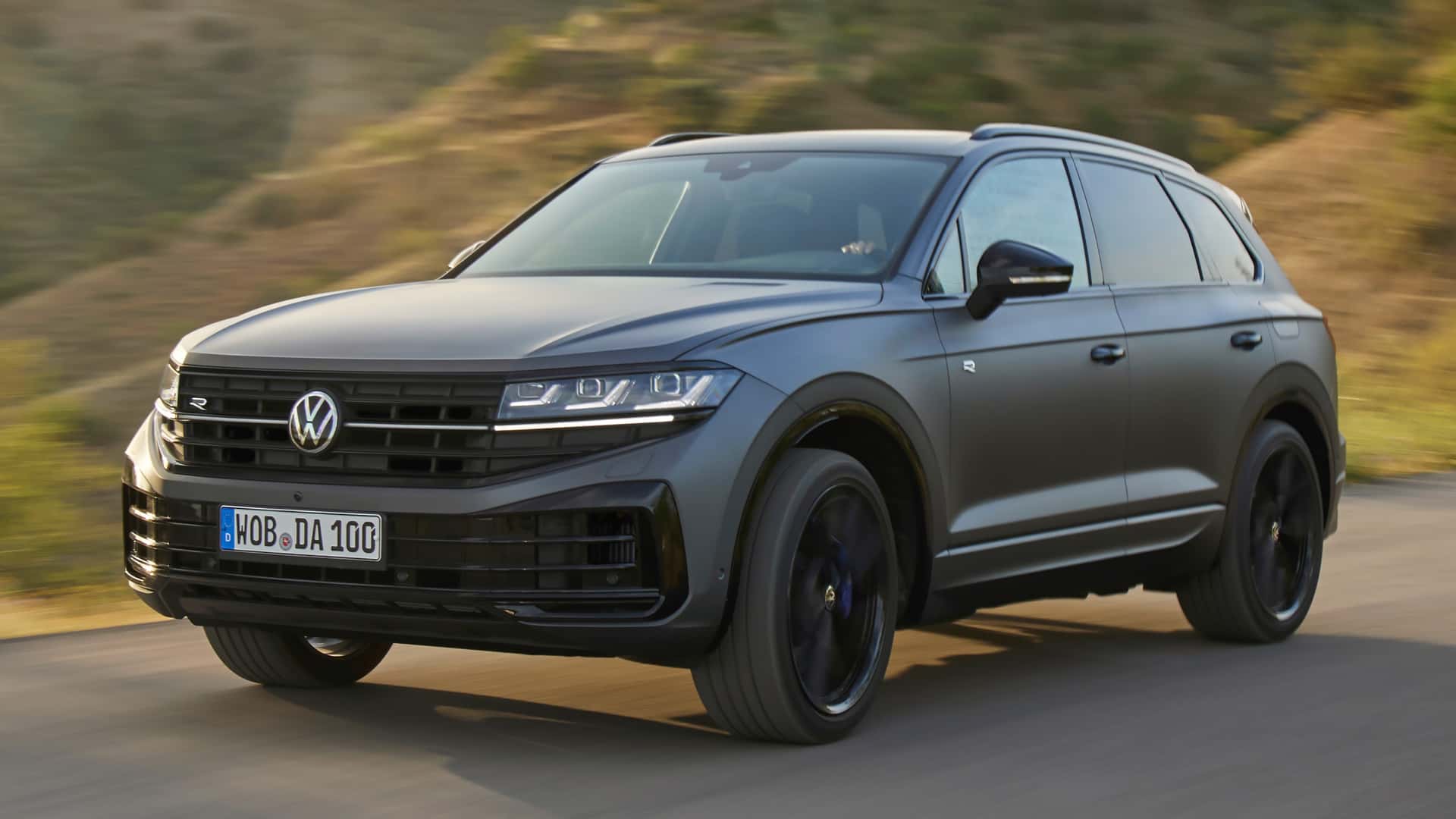volkswagen-touareg-r-2023.jpg