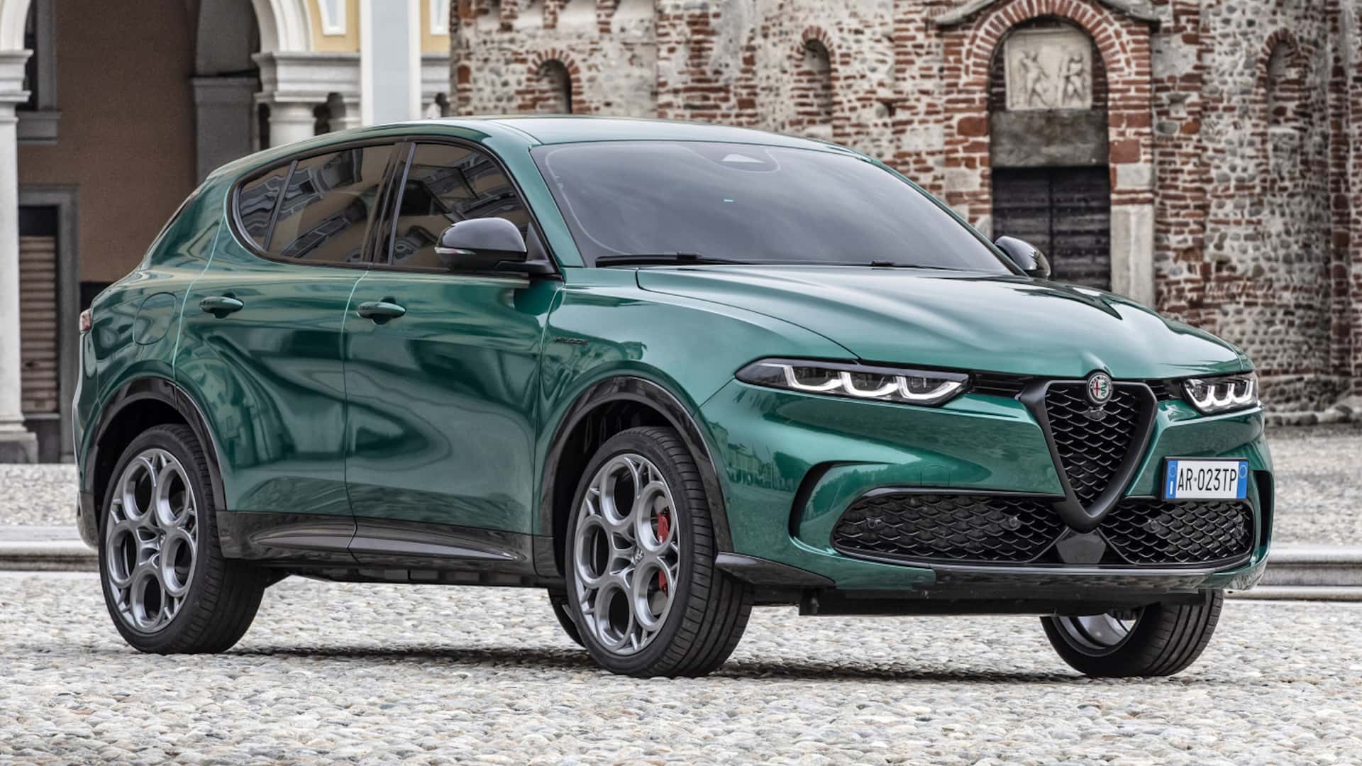 2024 Alfa Romeo Tonale Specs Features Edmunds Genie