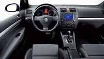 New Volkswagen Golf R32 Interior
