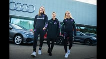 Audi Fahrzeugübergabe an die Spielerinnen des FC Bayern München 2024