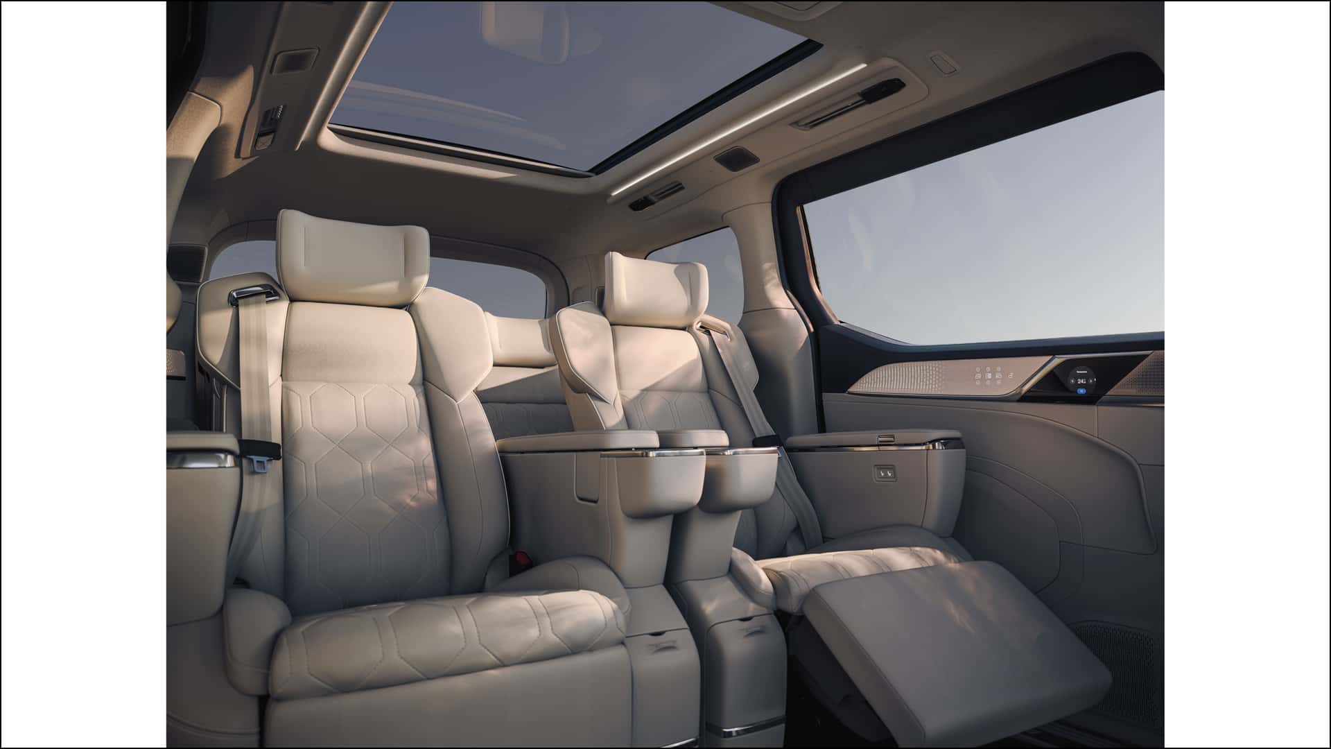 volvo-em90-2024-das-interieur.jpg