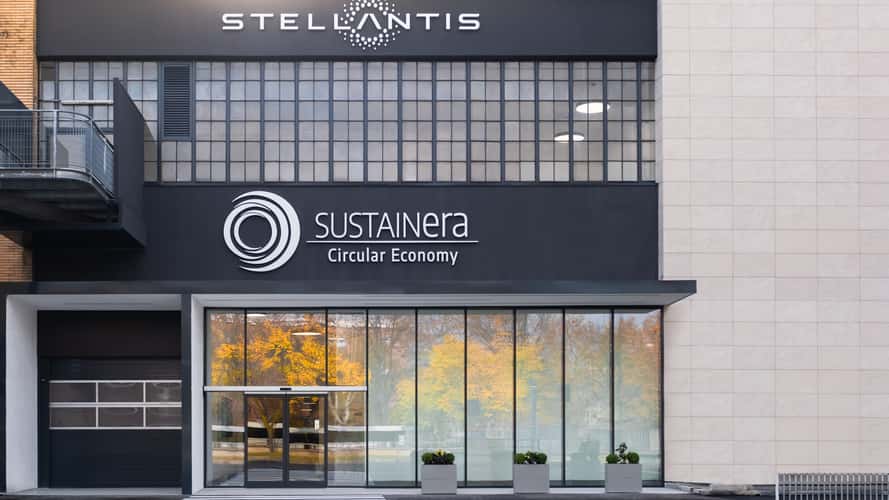 Stellantis: Elkann, in Italia portafoglio auto più ampio del decennio