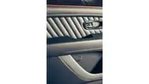 Bentley Private White V.C. Bentayga