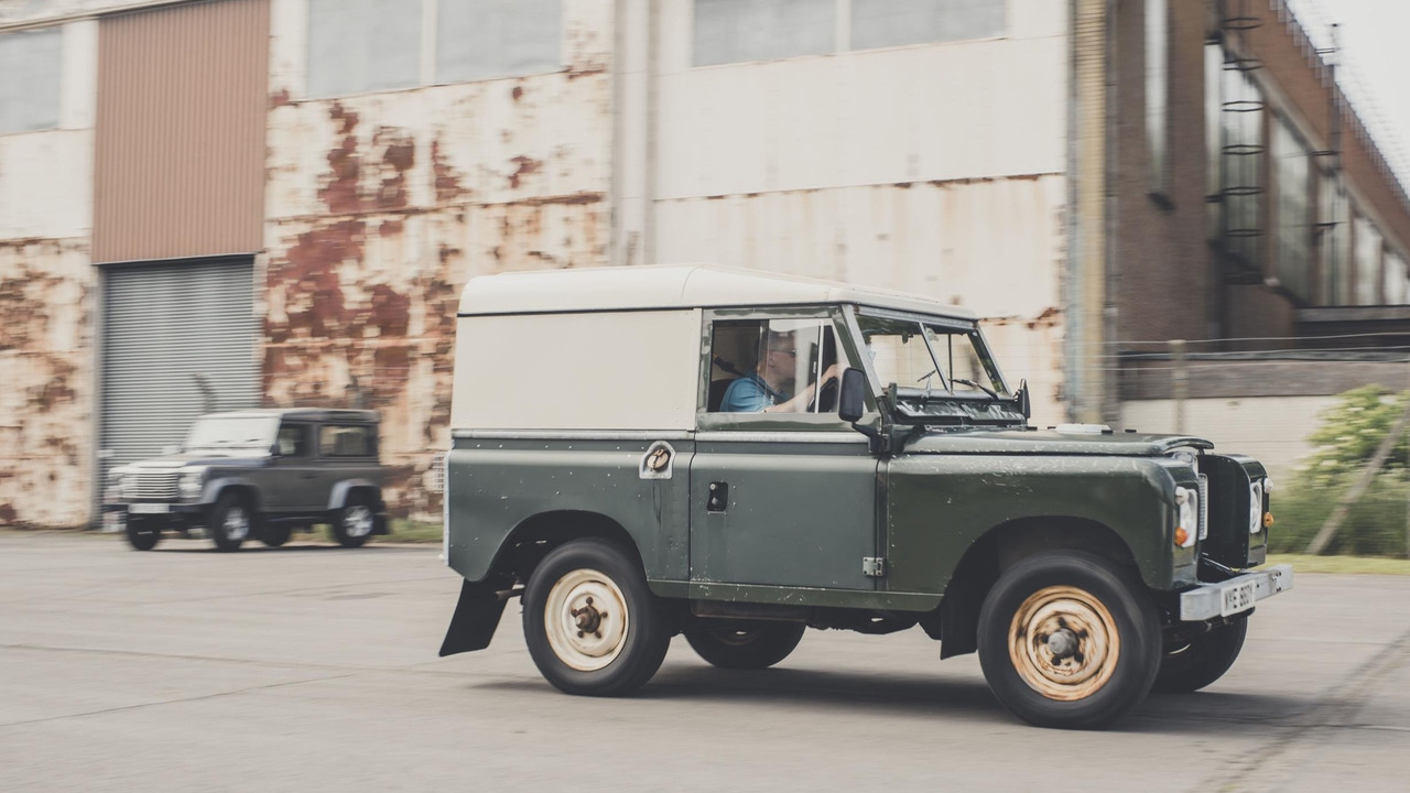 Land Rover Defender 90