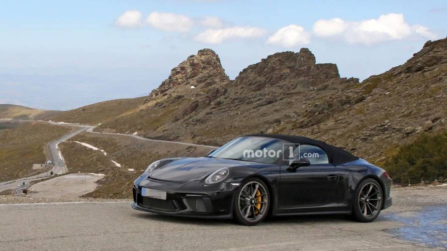 Porsche 911 Speedster spy photo