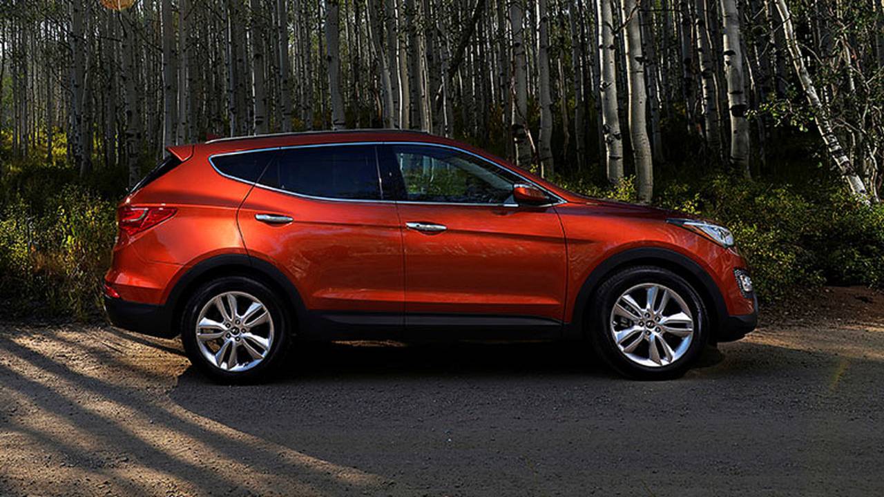2014 Hyundai Santa Fe Sport profile