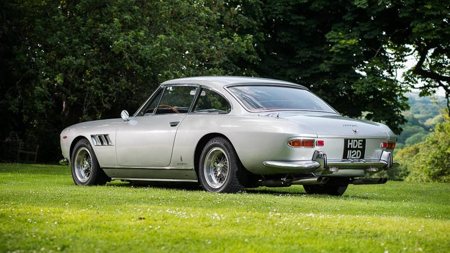 Ferrari 330 GT 2+2 Series II de 1966
