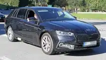 Nuova Skoda Octavia Wagon, le foto spia