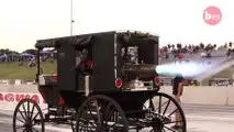 Amish-Kutsche mit Düsentriebwerk