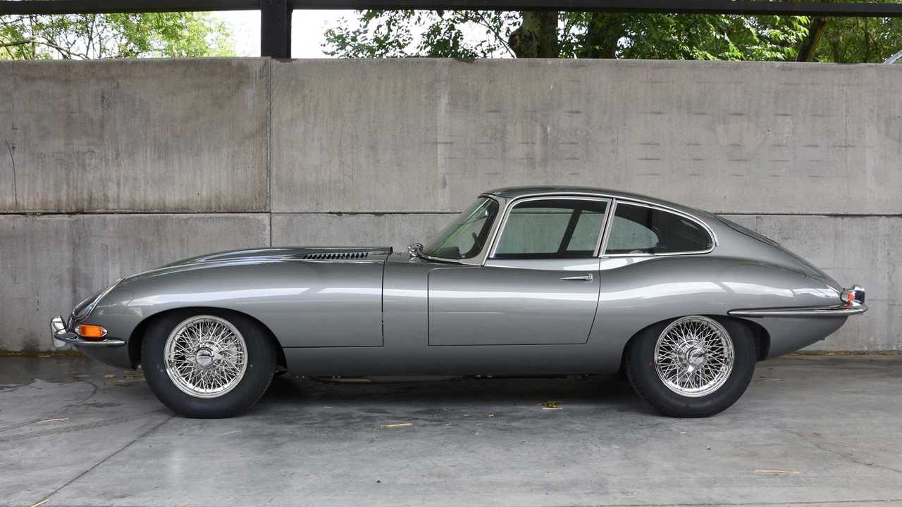 Jaguar E-Type Series I 4.2 #10 restored